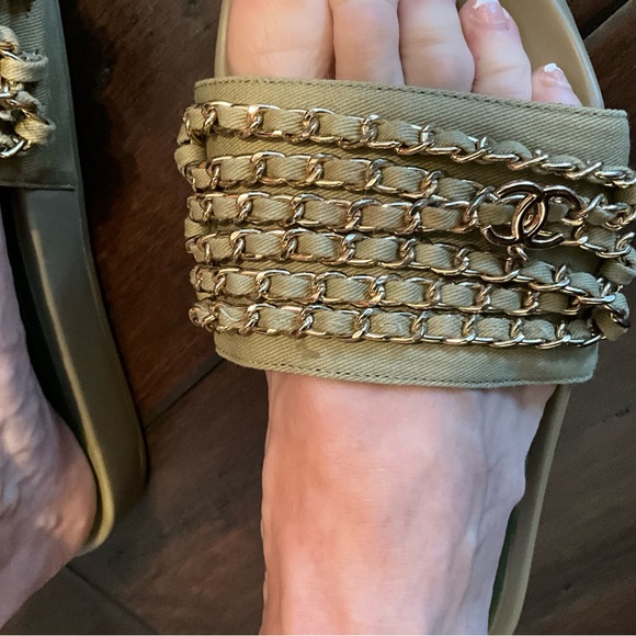 Chanel slides - Picture 7 of 11